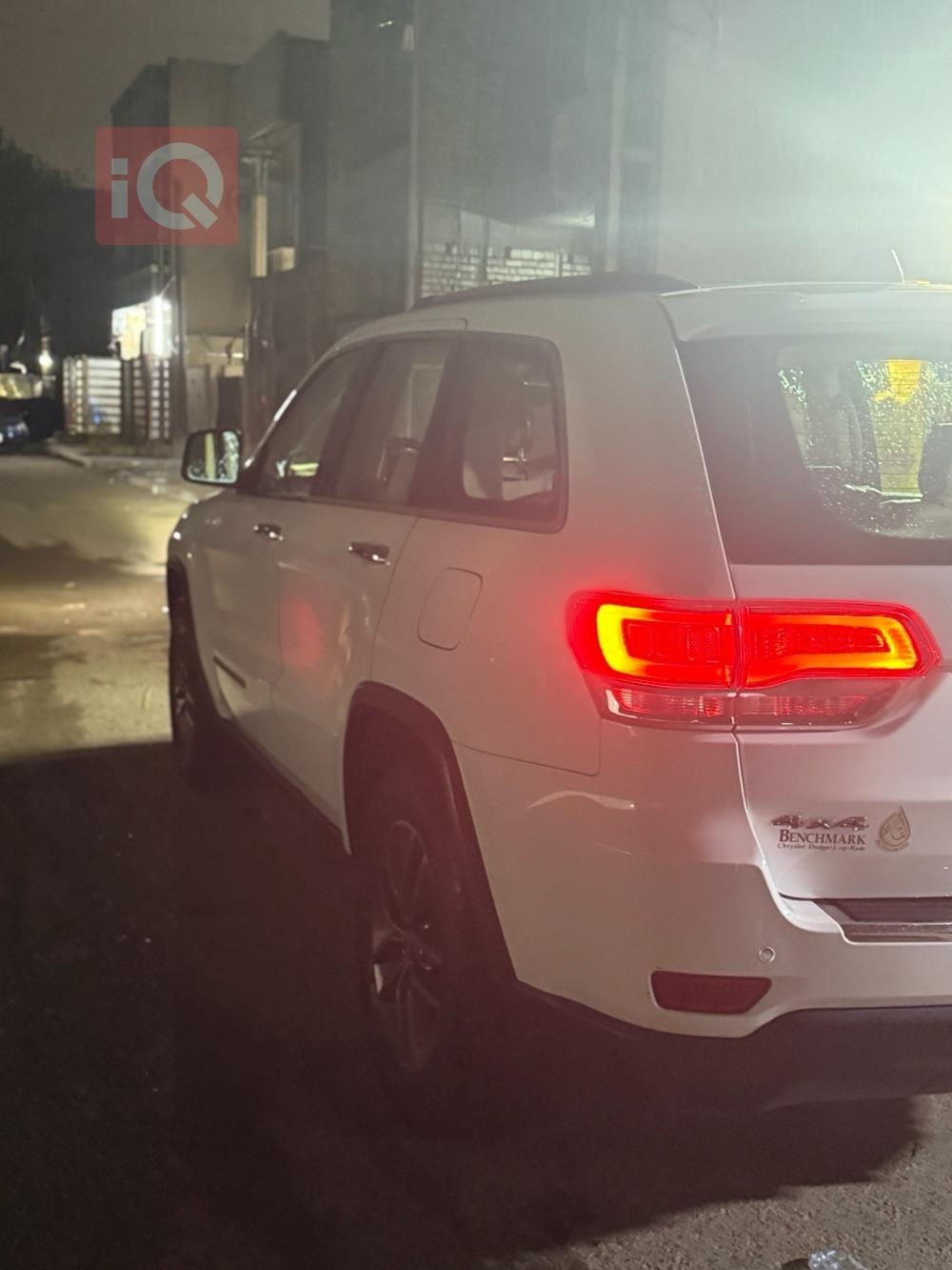 جیپ گراند شیرۆکی